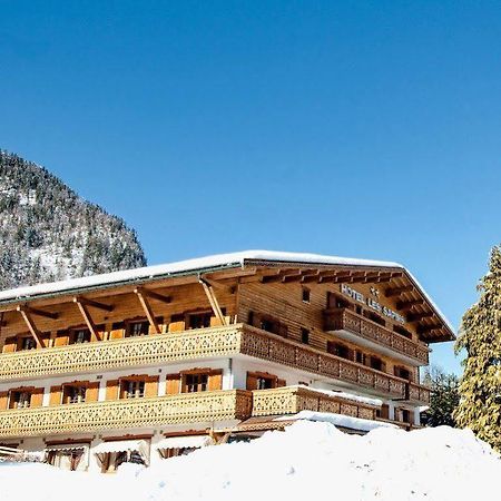 Hotel Les Sapins La Clusaz Buitenkant foto