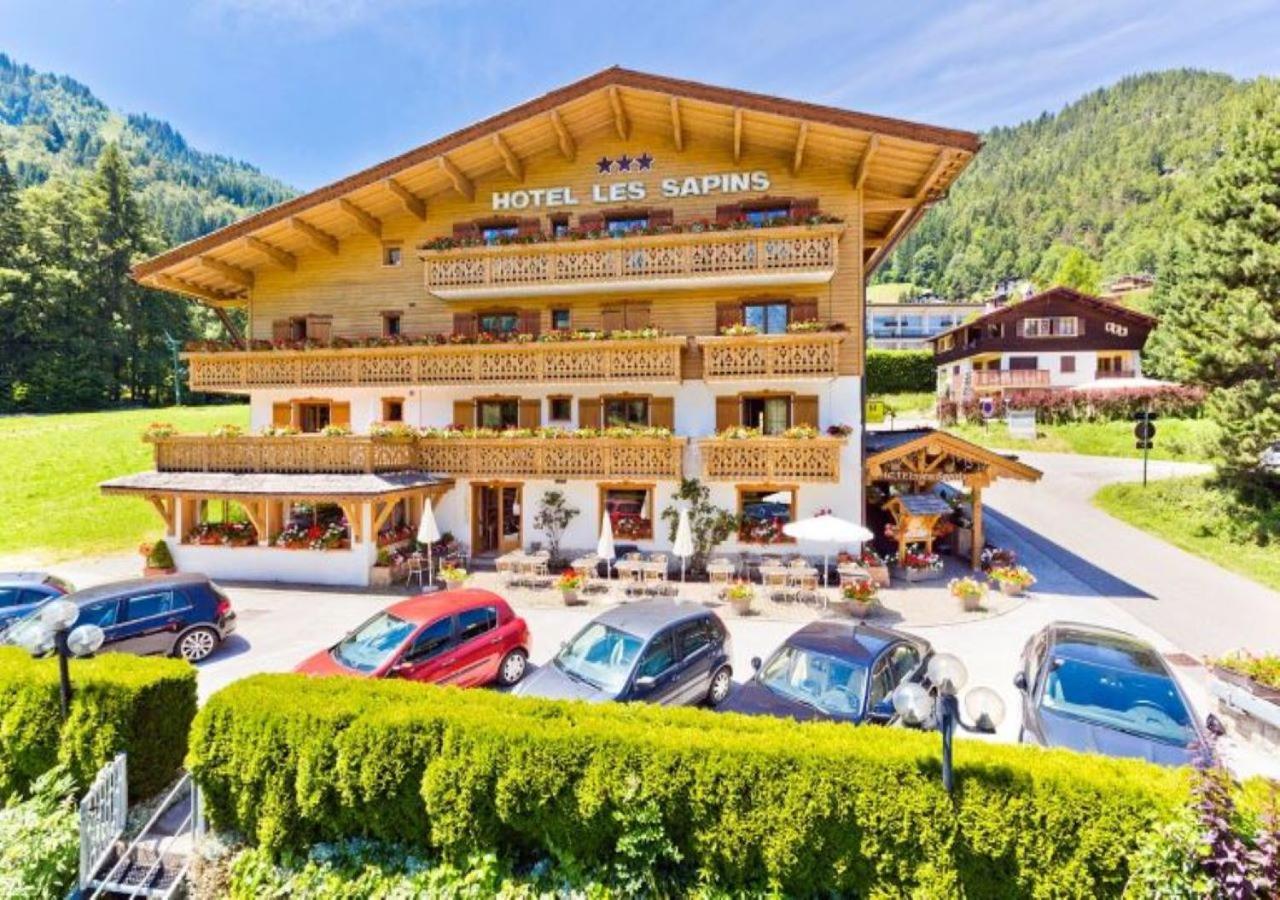Hotel Les Sapins La Clusaz Buitenkant foto