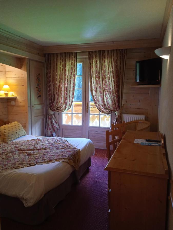Hotel Les Sapins La Clusaz Buitenkant foto